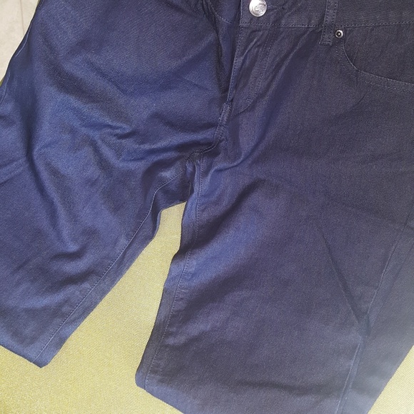 Jeans - Picture 2 of 3